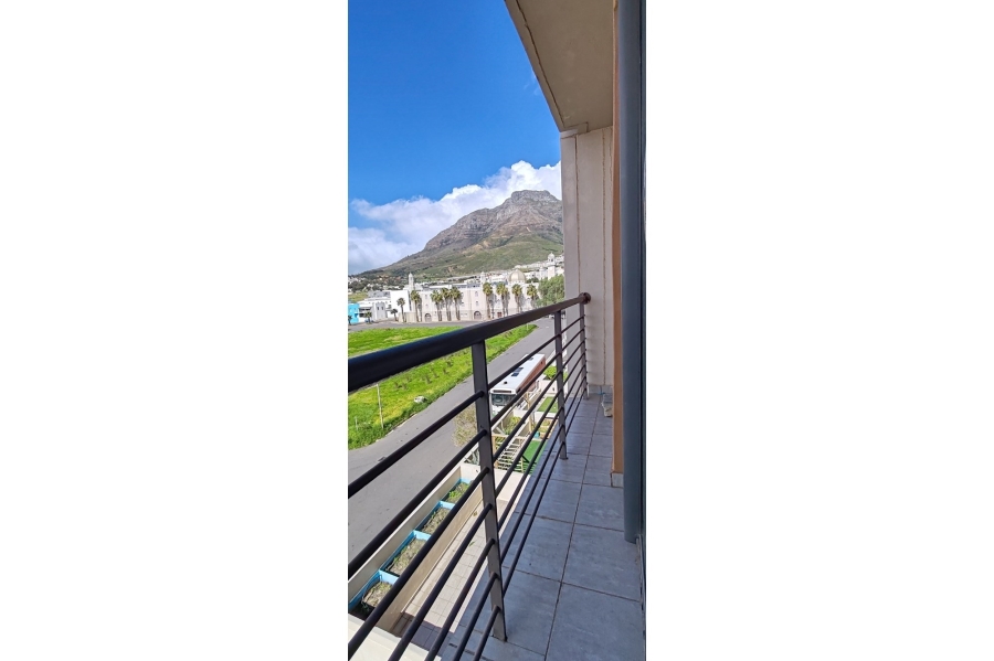 1 Bedroom Property for Sale in Zonnebloem Western Cape